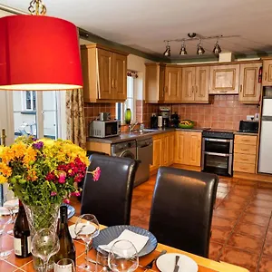 https://21-killarney-holiday-village.hotel-killarney.com