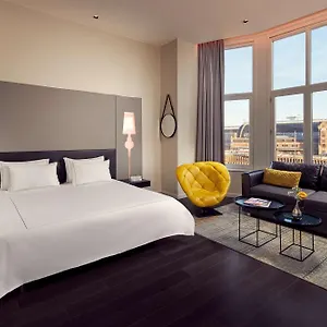 Park Plaza Victoria Hotel