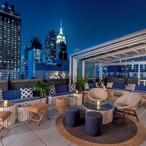 Hilton Fashion District מלון